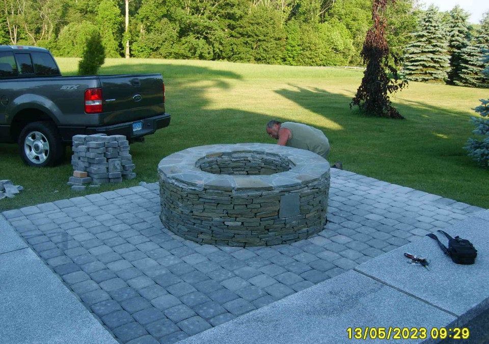 West Hartford, CT | Outdoor Fire Pits & Fireplaces | Masonry Near Me