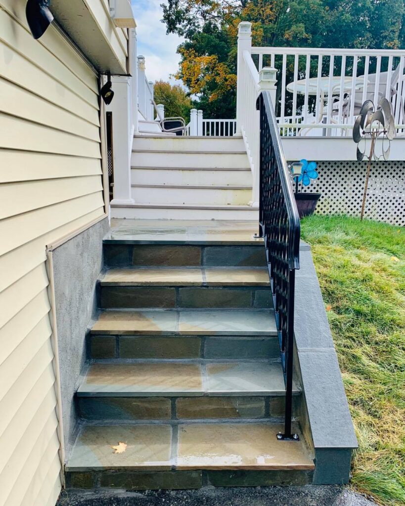 Bluestone Steps Rust Color Variegated full color bluestone steps and sidewalk in Thomaston ...
